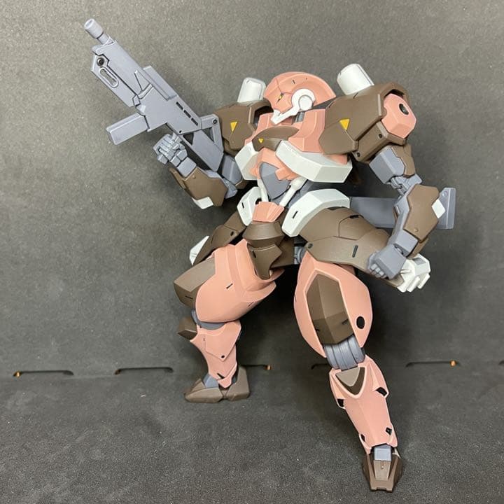 HG 1/144 百錬(アミダ機) 塗装完成品