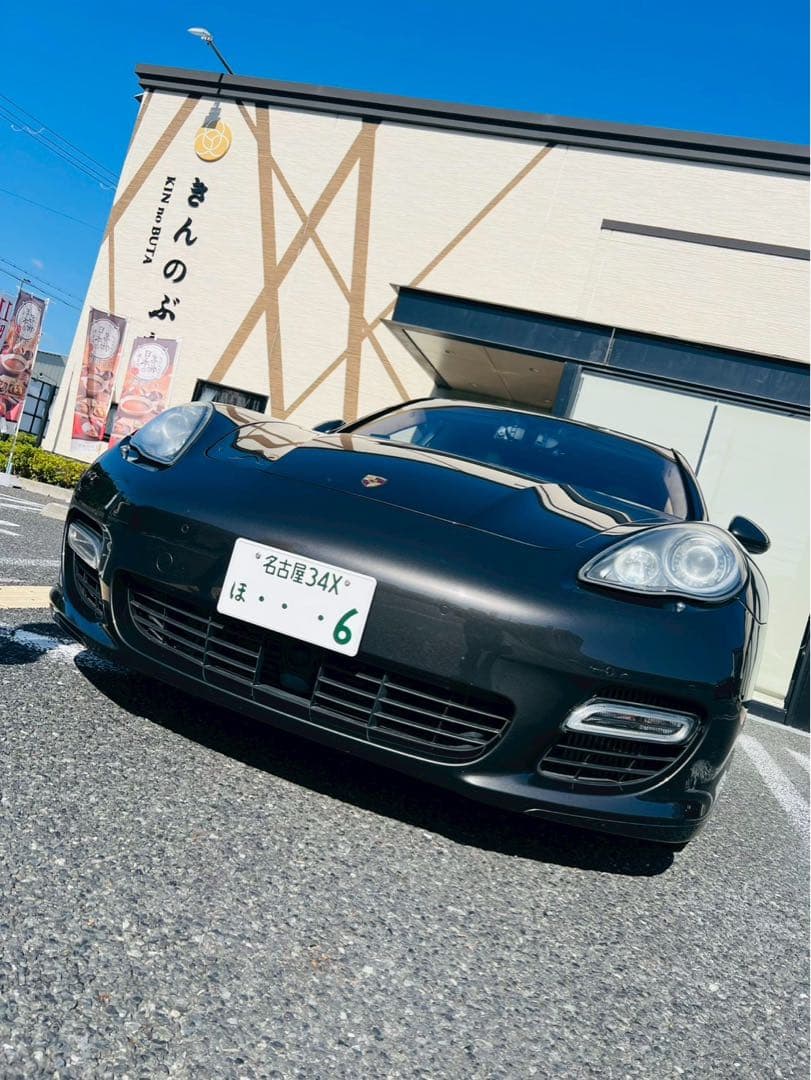 ポルシェ パナメーラターボ by メルカリ