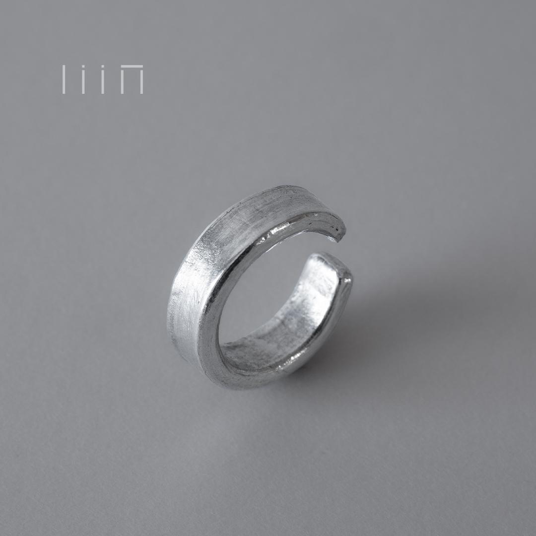 錫イヤーカフ｜白像（hakuzō）｜フリーサイズ・ユニセックス