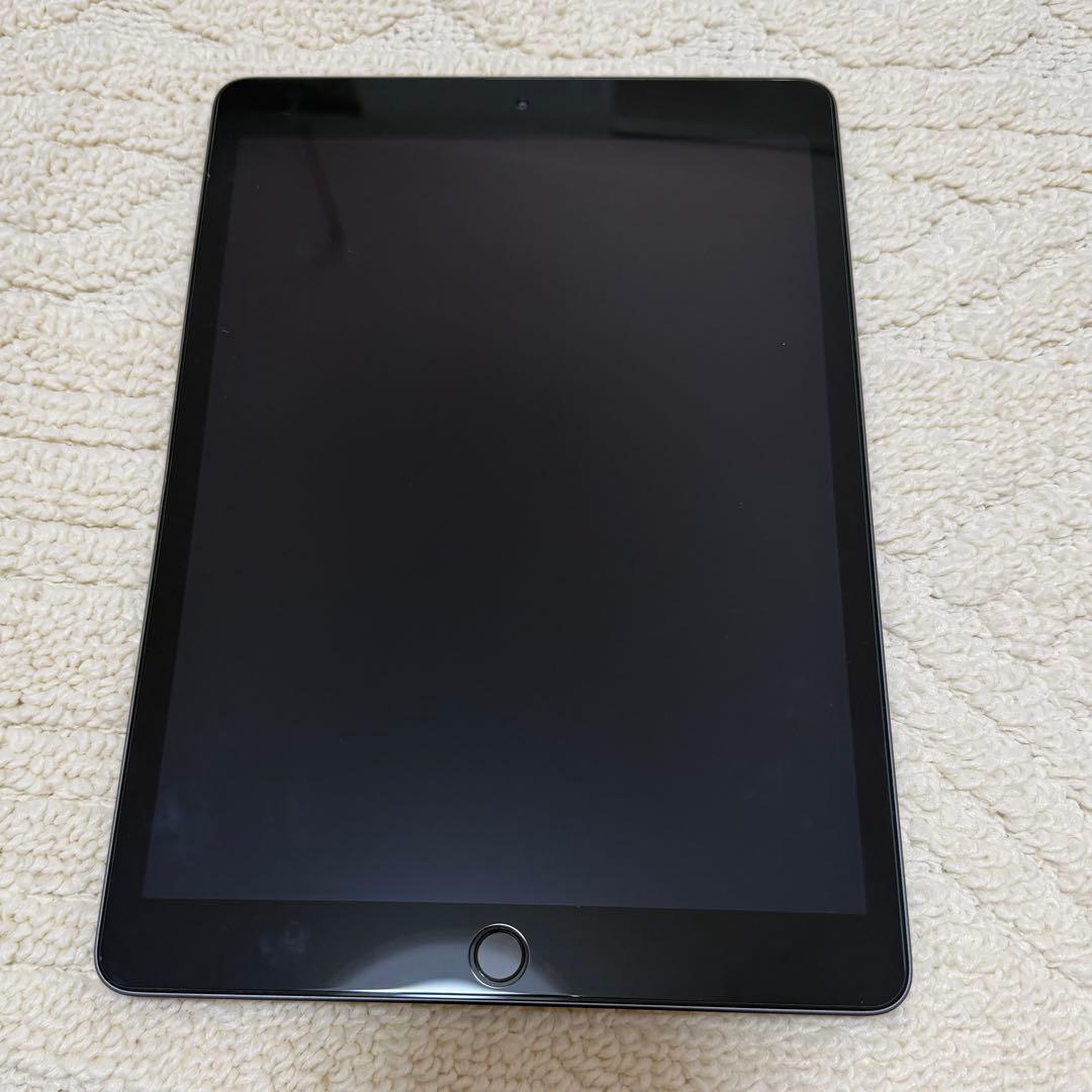 Apple iPad 第8世代 本体 128GB スペースグレイ