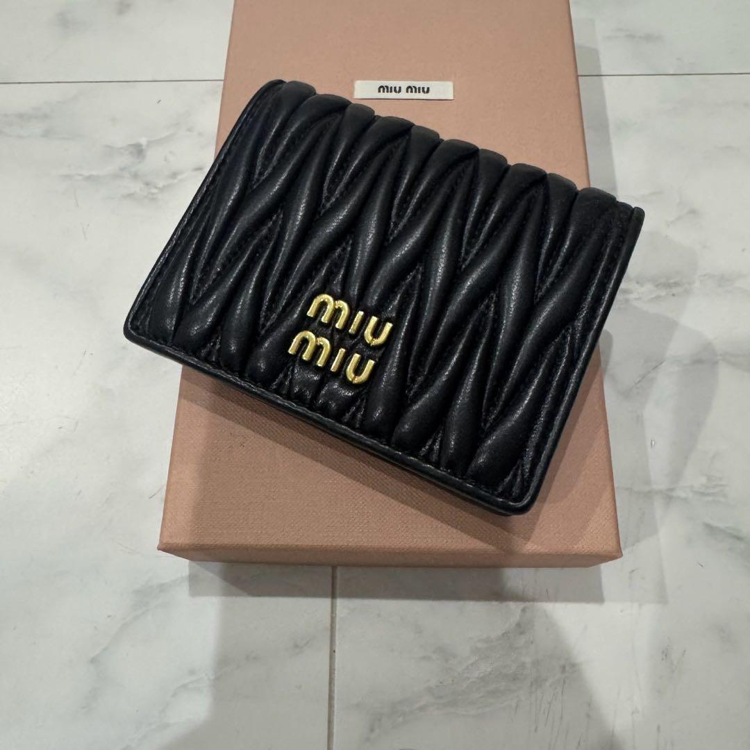miumiu レザー 2つ折り 財布 マテラッセ ブラック