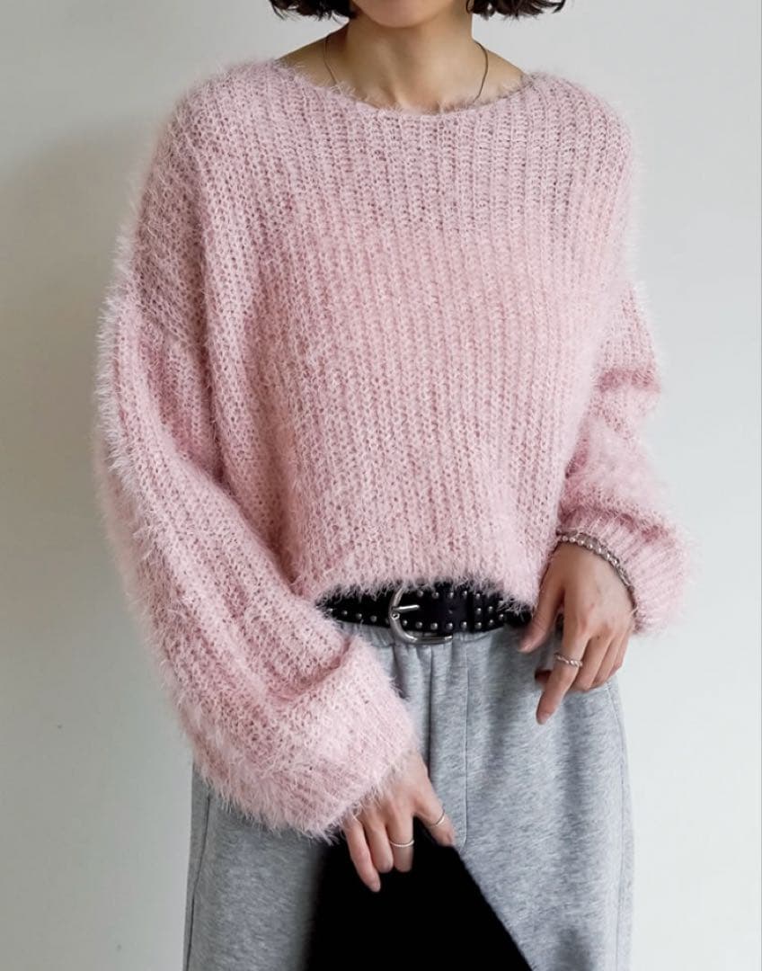 [1枚で主役級]プードルシャギーニットトップス by メルカリ