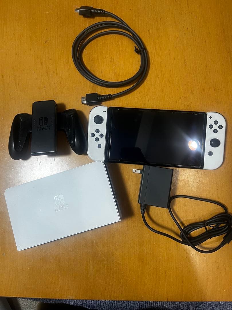 Nintendo Switch (有機ELモデル) ホワイト 本体