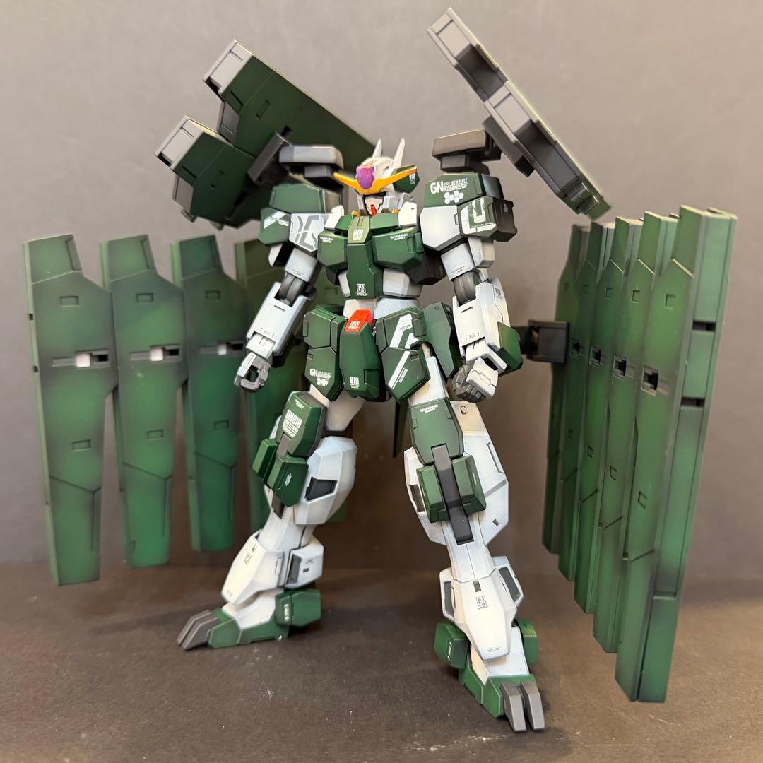 HG 1/144 ガンダムサバーニャ(最終決戦仕様) 塗装済 完成品