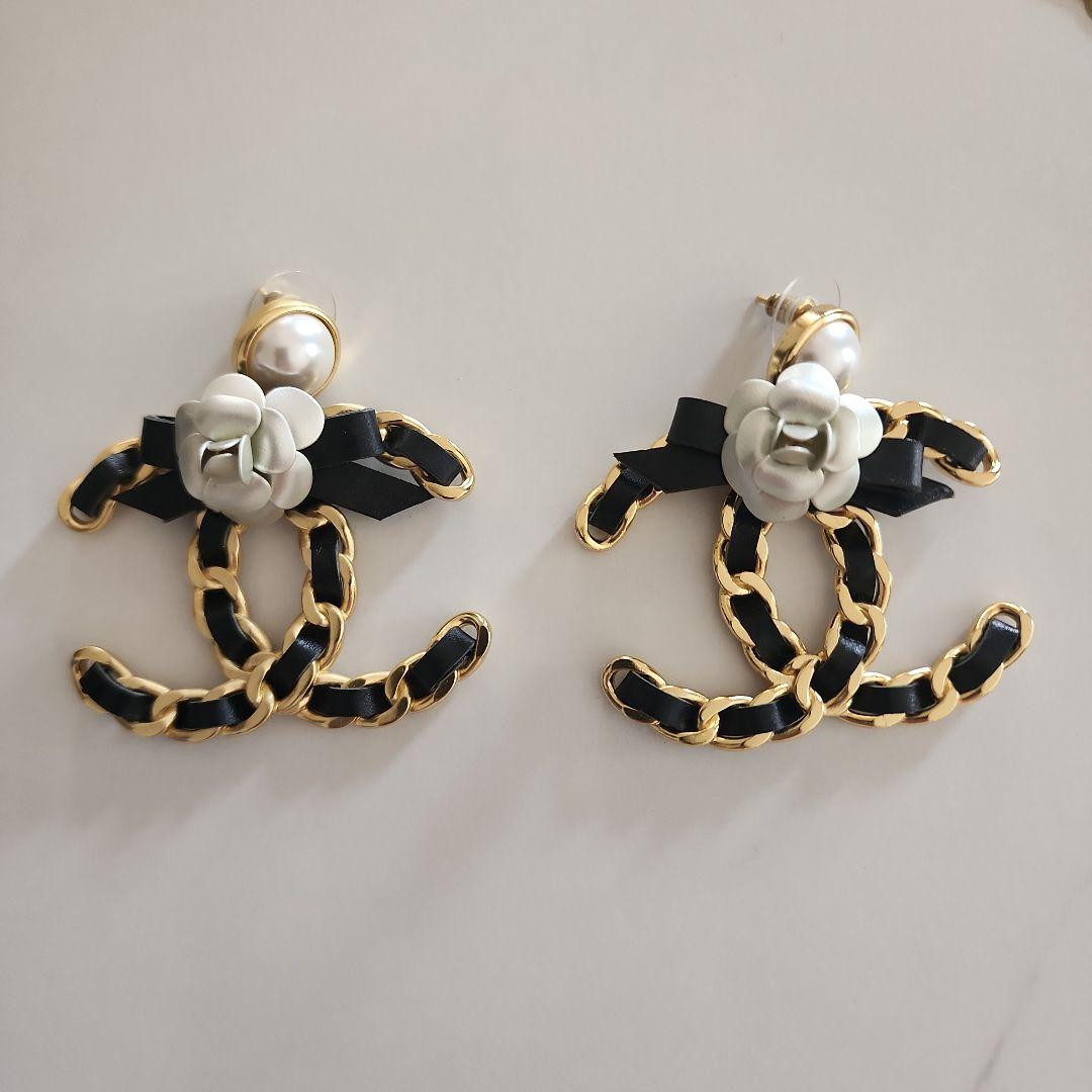 CHANEL ココマーク カメリア ピアス レザー チェーン