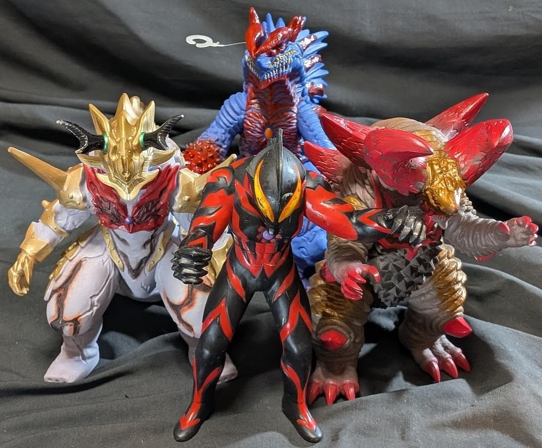 ベリアル＆スカルゴモラ・サンダーキラー他（バンダイ）ソフビフィギュア４体セット