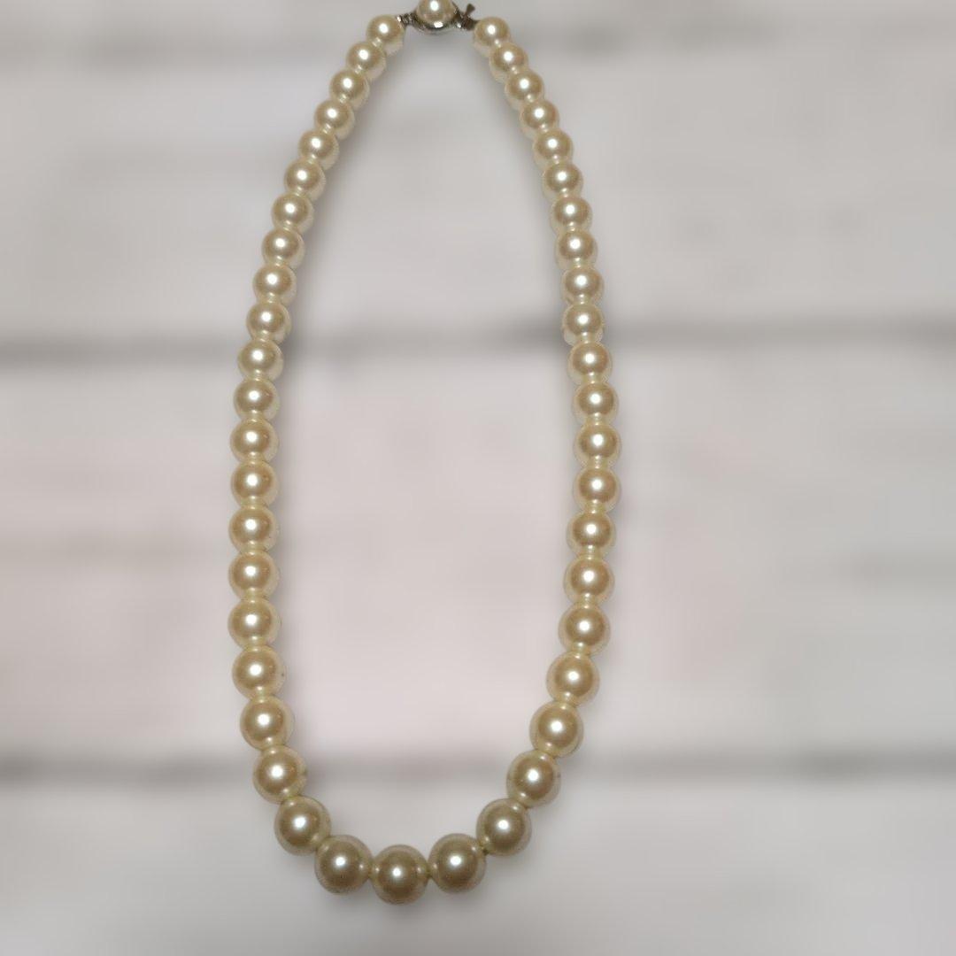 クリーム色パールネックレス