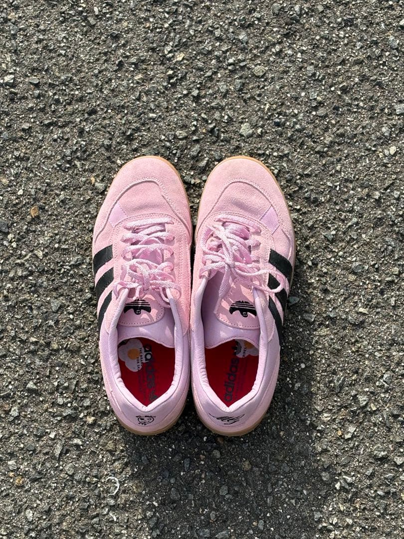 adidas aloha super ピンク