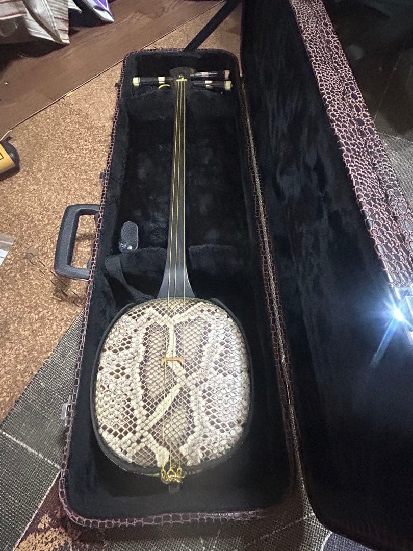 蛇皮 奄美三味線｜奄美大島 福盛堂購入　黒檀｜蛇皮胴巻き｜調整済｜ハードケース付