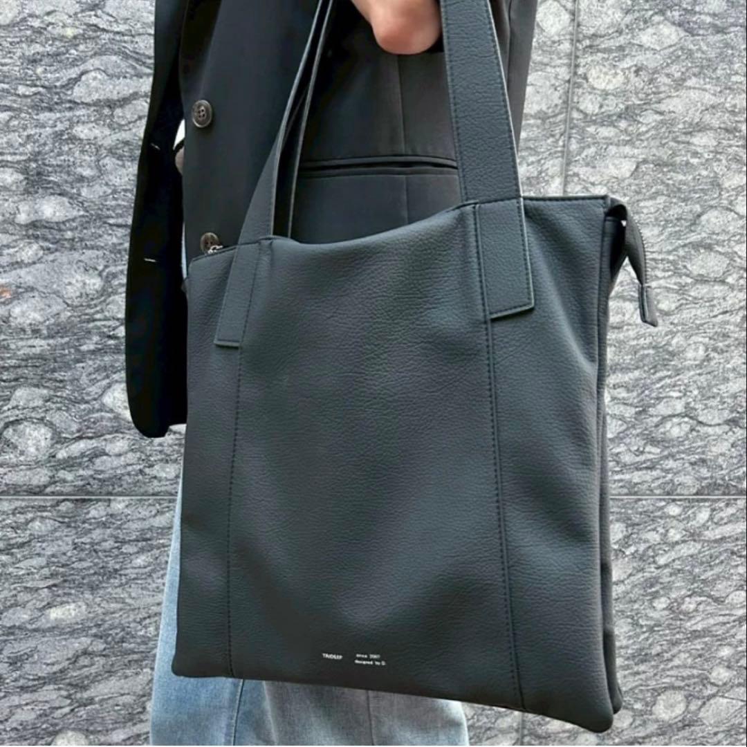 Trideep トライディープ 黒 合皮トートバッグ A4収納可 シンプル 通勤
