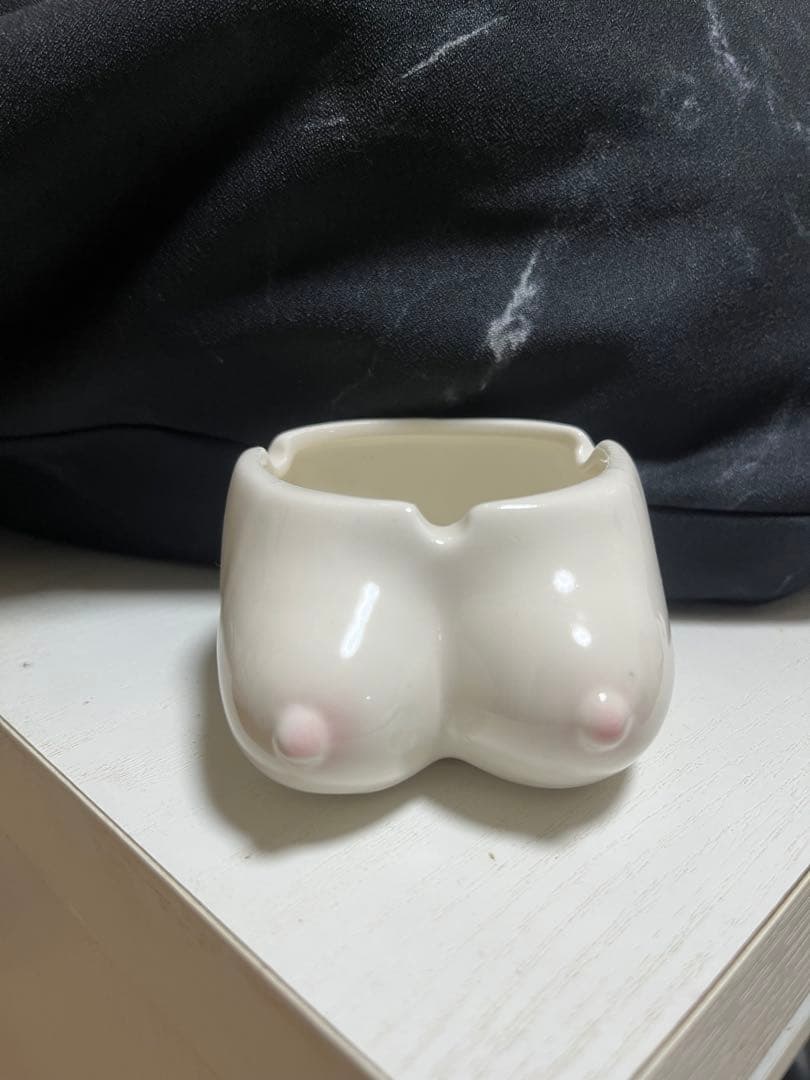 バスト型 灰皿　陶器製ホワイト インテリア雑貨　ユニーク