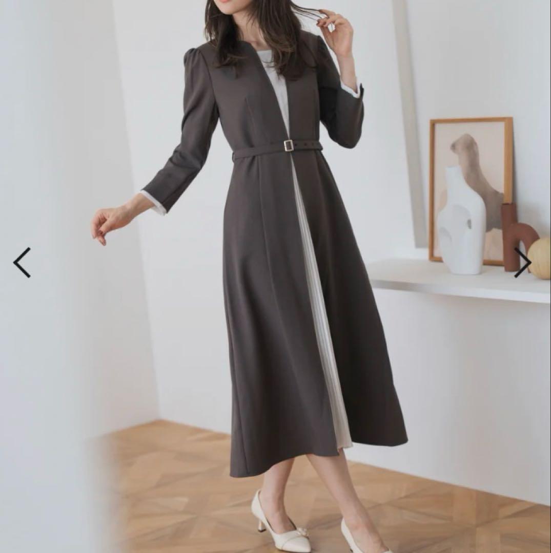 フロントプリーツワンピース