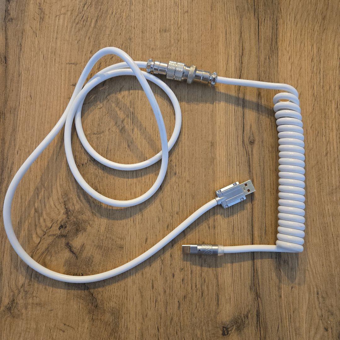 ホワイト コイル状 USBケーブル