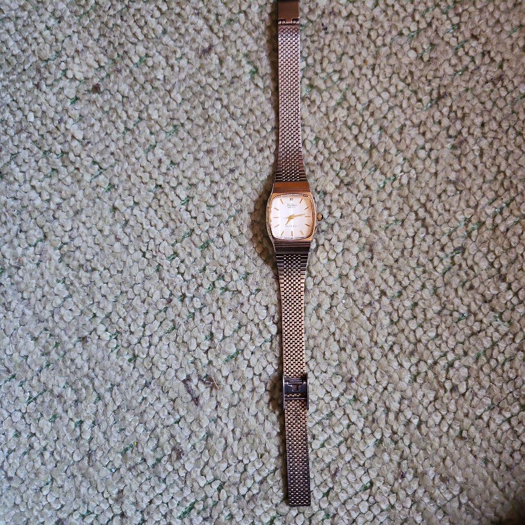 腕時計 ゴールド文字盤 メッシュバンド