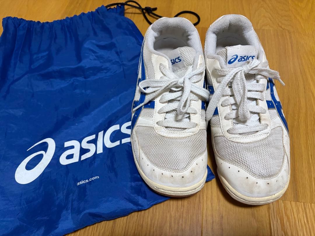 お値下げ！アシックス 体育館シューズ 23.5中古記名あり