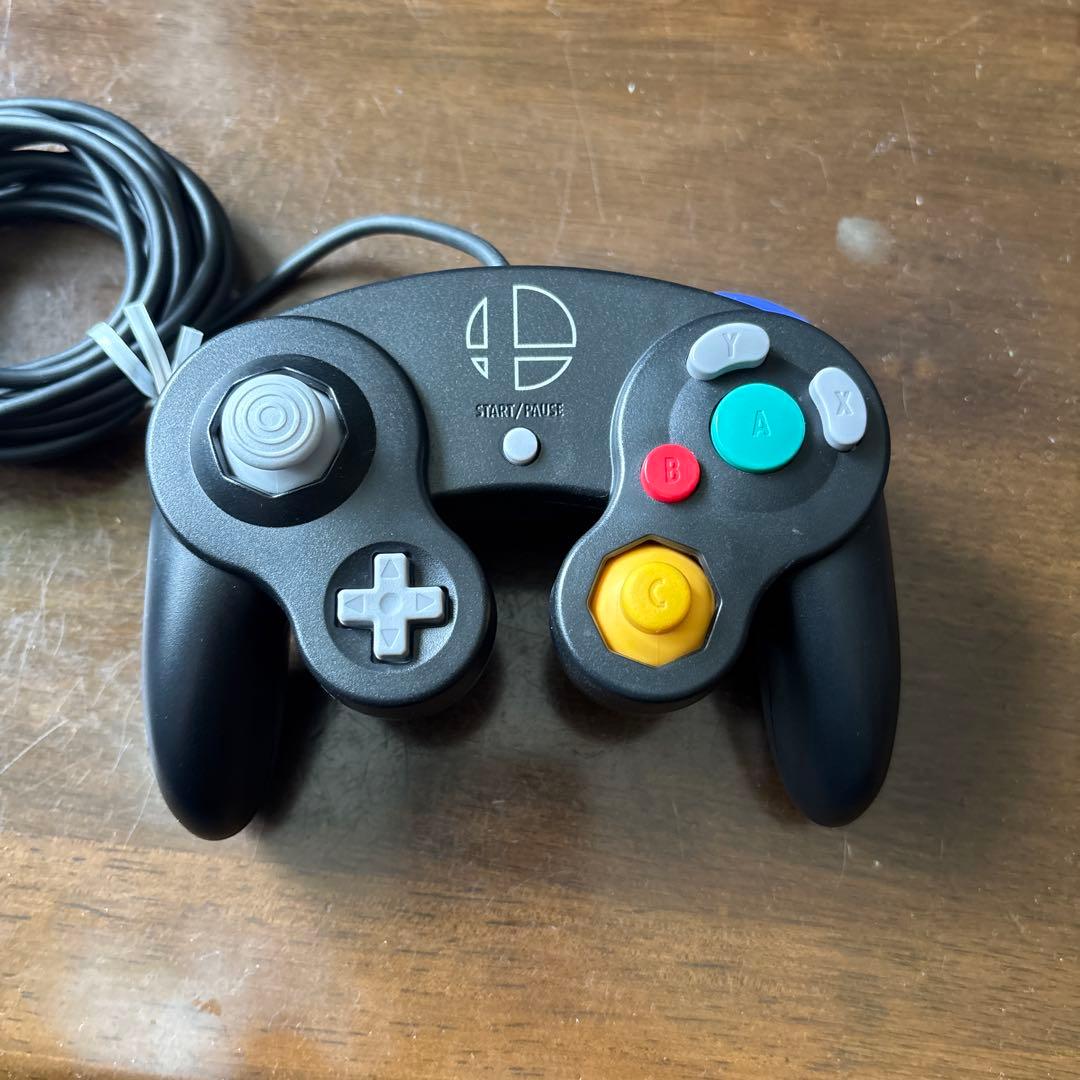 スマブラブラック　ゲームキューブコントローラー
