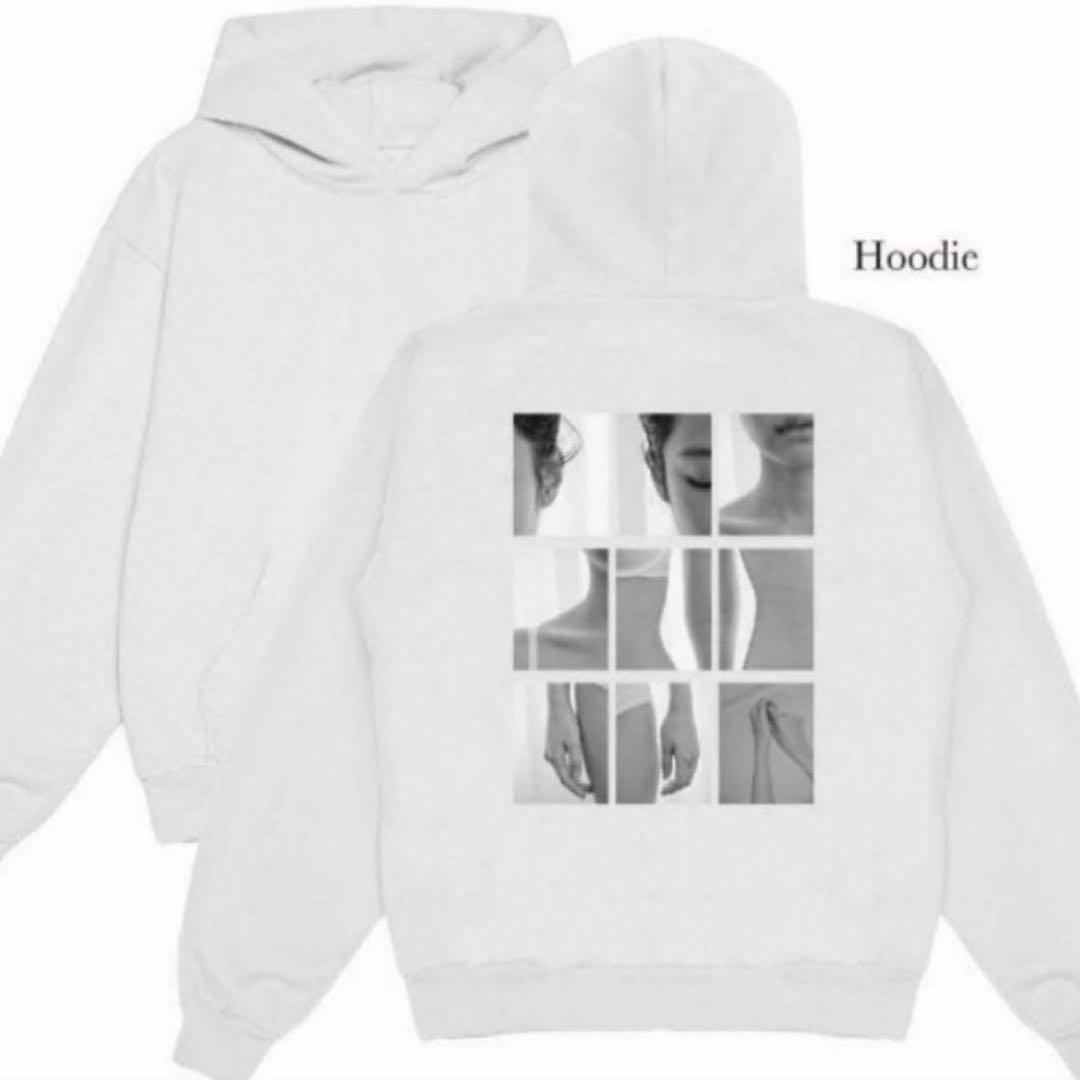 J2NNI5 Hoodie
