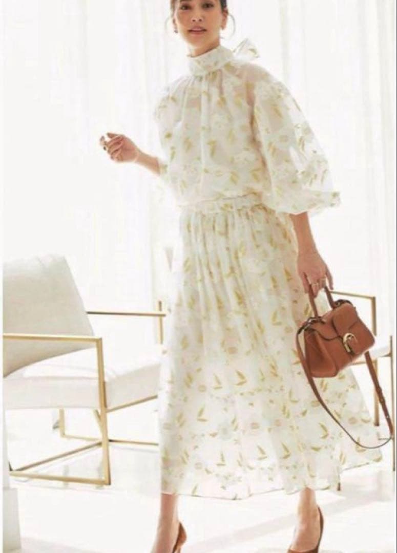 【新品】オーガンジーフラワースカート 刺繍 セブンテンバイミホカワヒト 花柄 白