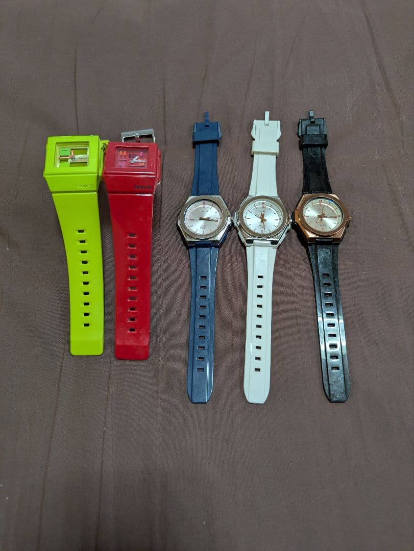 CASIO 多色バンド 腕時計　c