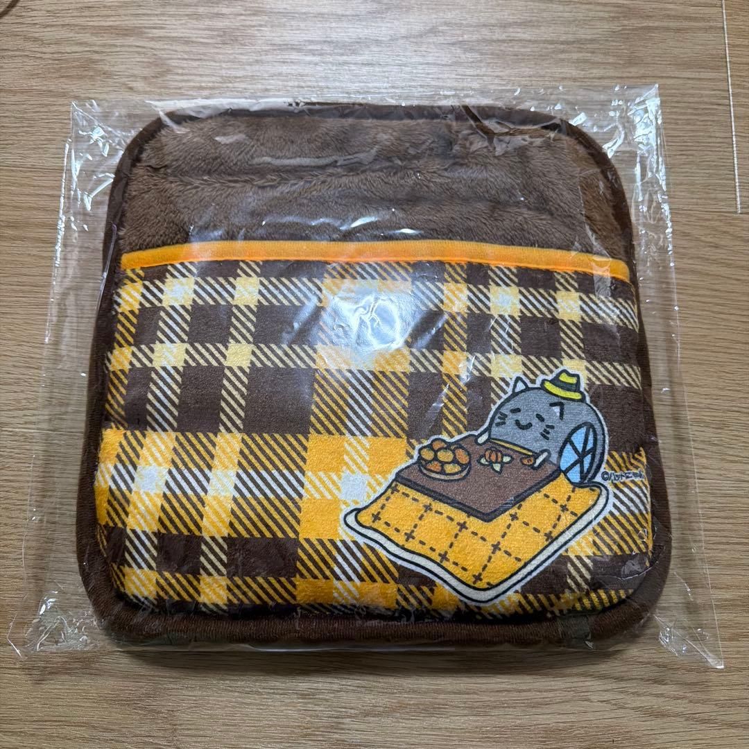イエローハット　足ぽかマット　足ぽかクッション　ハットにゃん