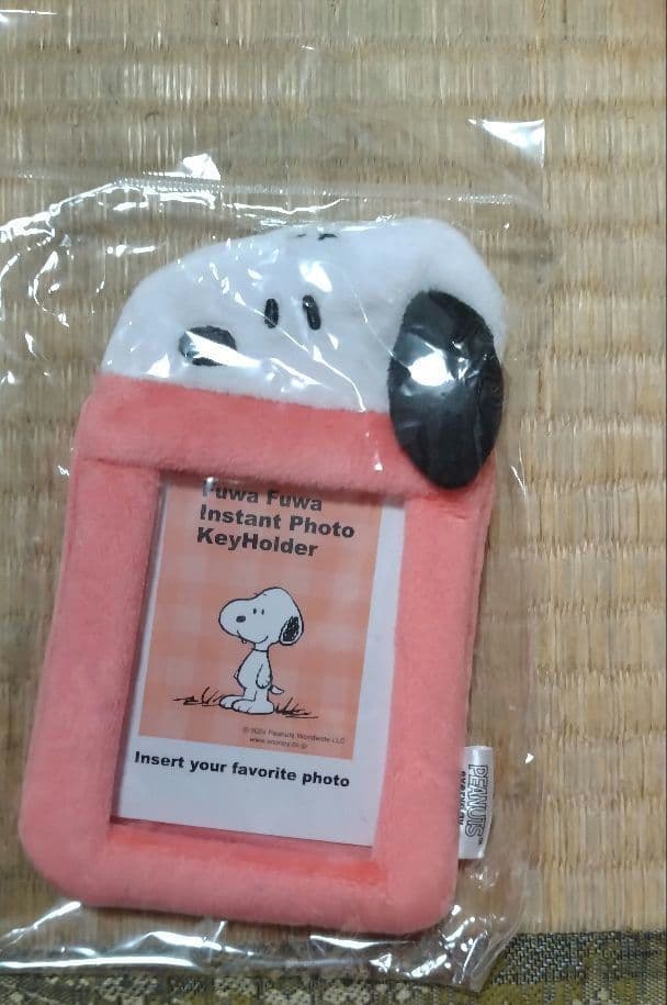 PEANUTS インスタントフォトキーホルダー　トレカケース　スヌーピー