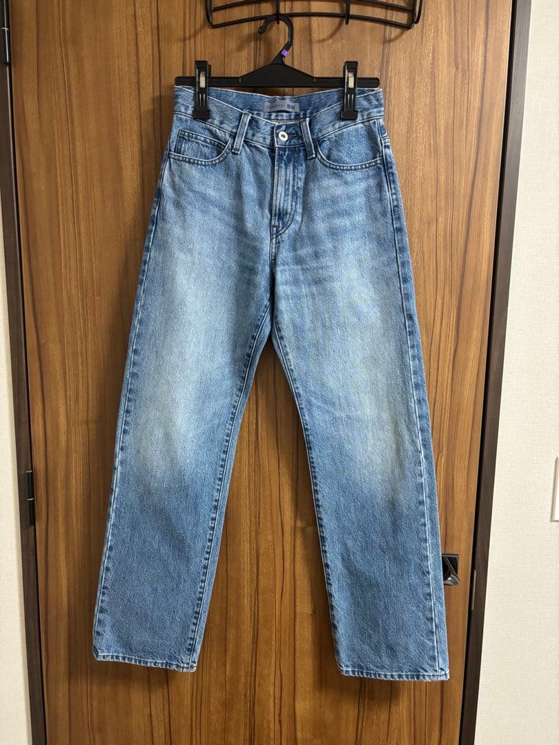 JW ANDERSON ユニクロ　ストレートジーンズ　BLUE 22