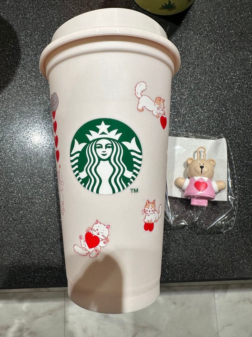 スターバックス リユーザブルカップ　バレンタイン2025