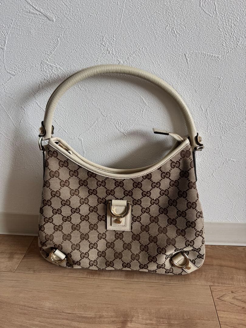 ねこパンチ様専用　GUCCI アビー GGキャンバス ショルダーバッグ