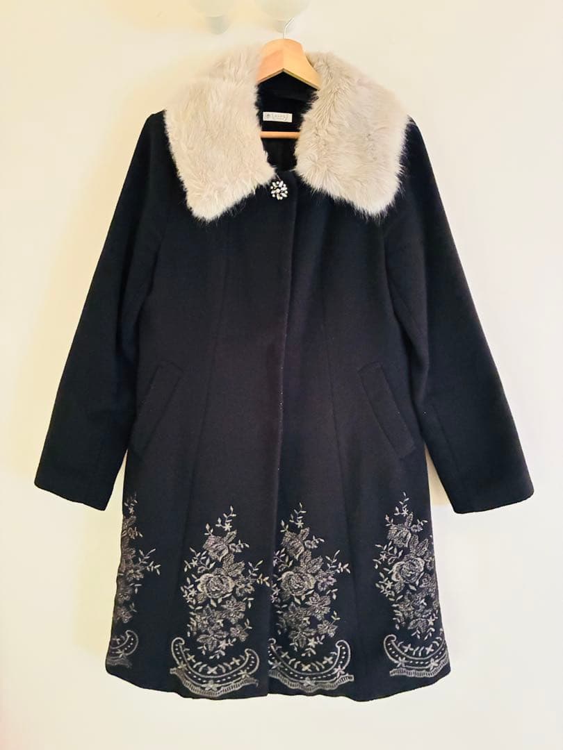 axesfemme 裾刺繍 ロングコート ファー 黒色