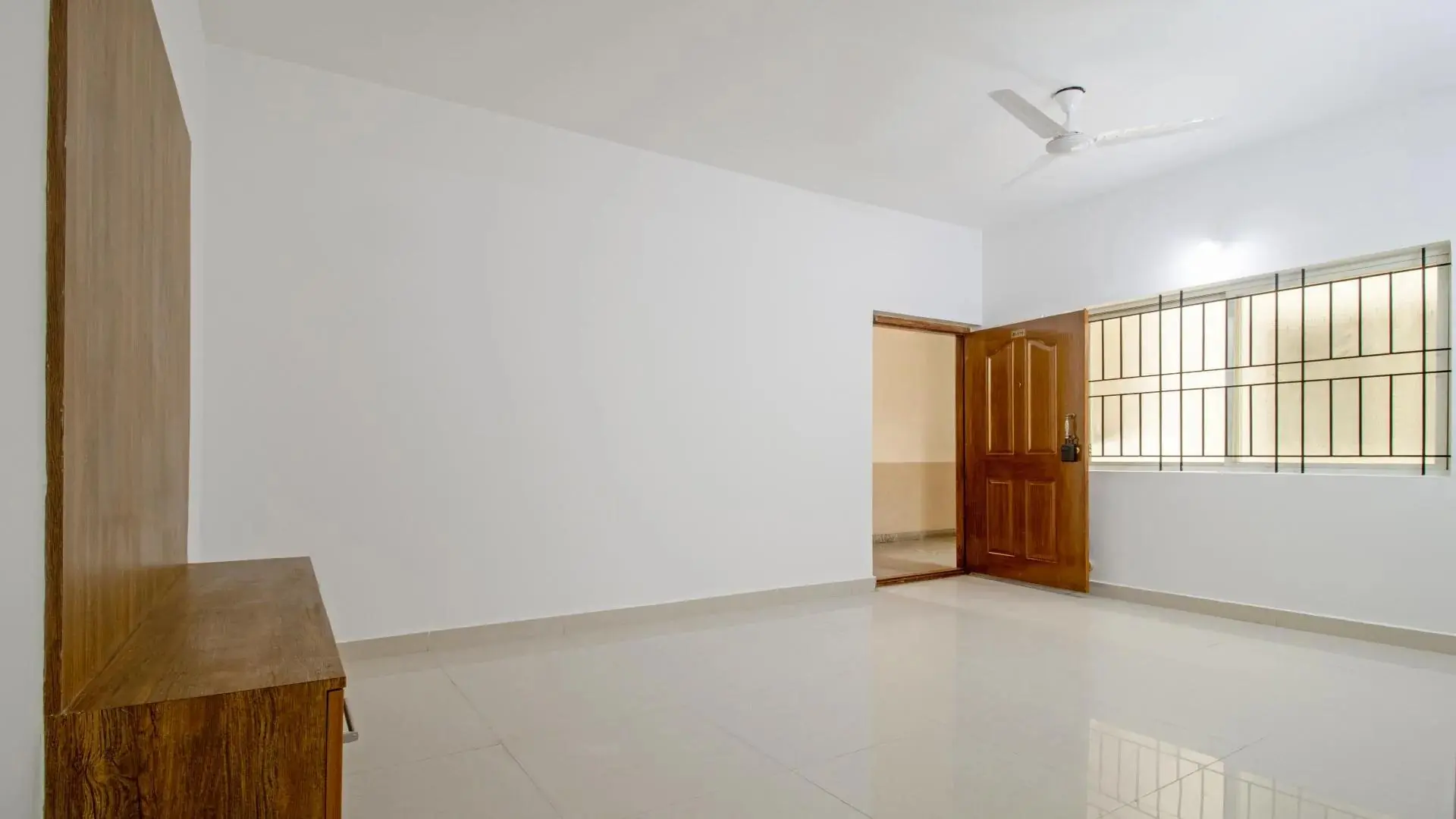 Hall-4.jpg