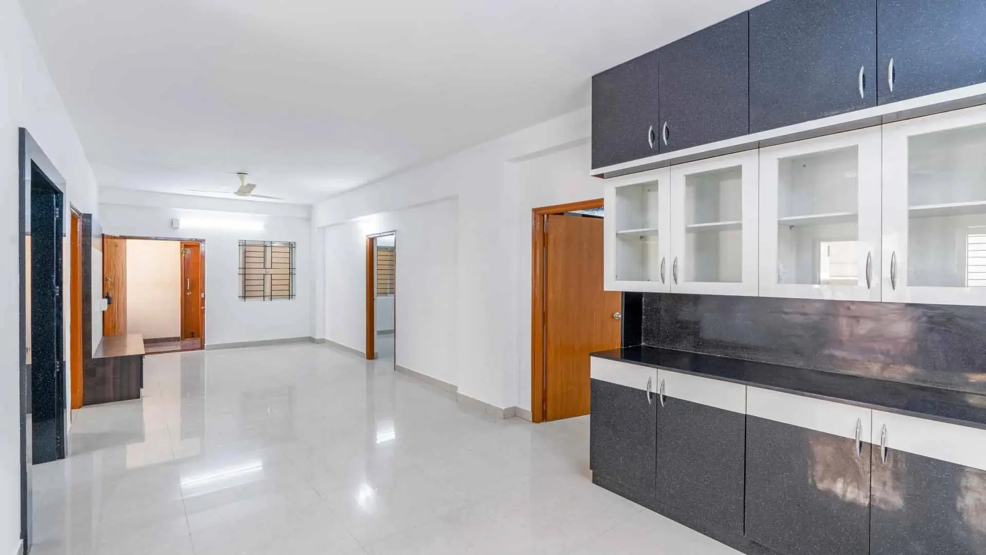 Living room-4.jpg