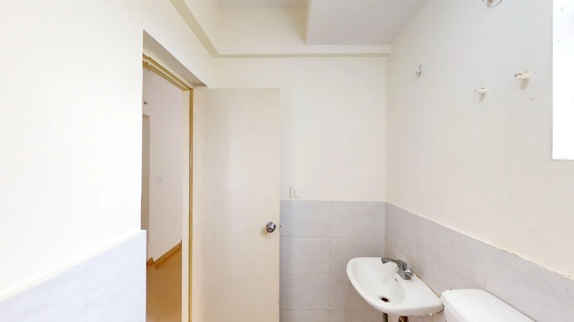 F-Block-2BHK-DLF-Maiden-Heights-06082024_153224.jpg