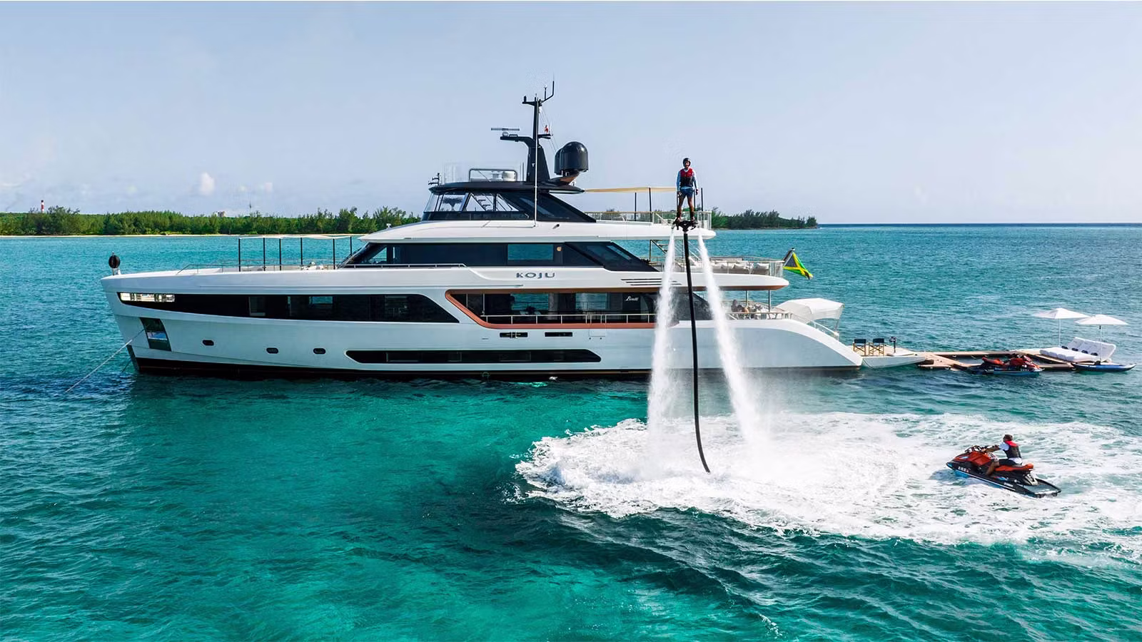 Charter Yachts 30m - 40m (98' - 131')