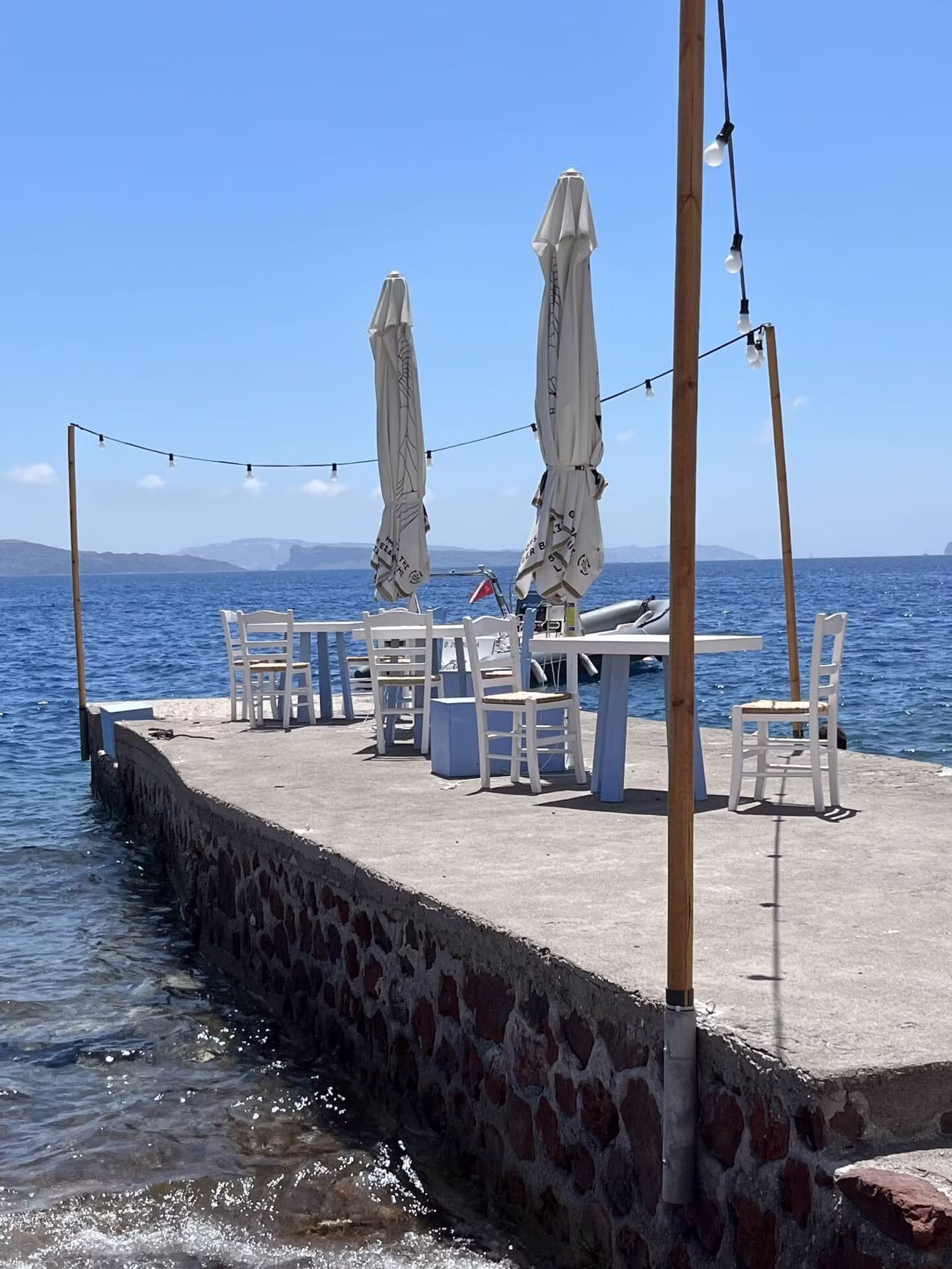 Armeni, Santorini