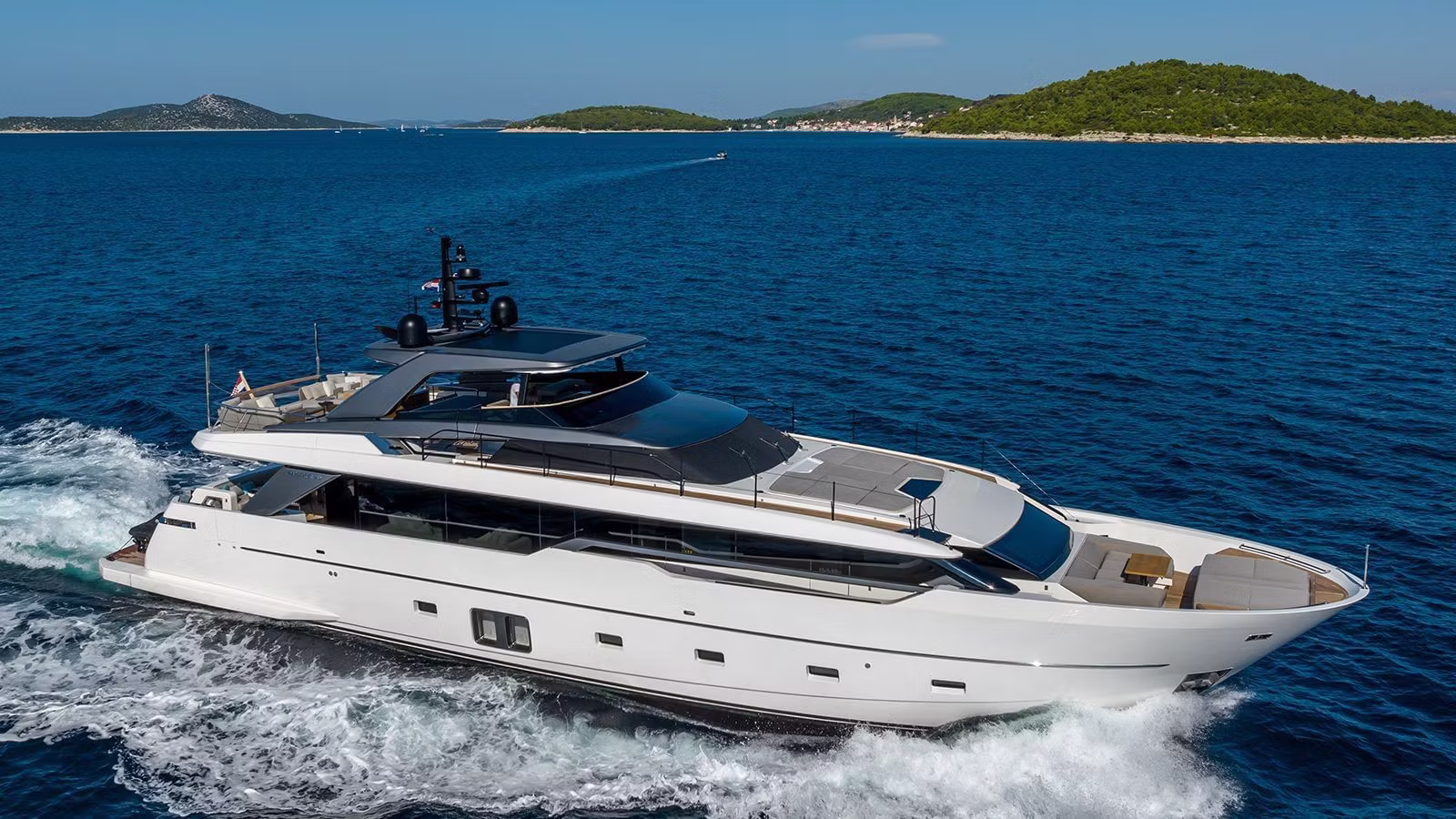 JICJ yacht