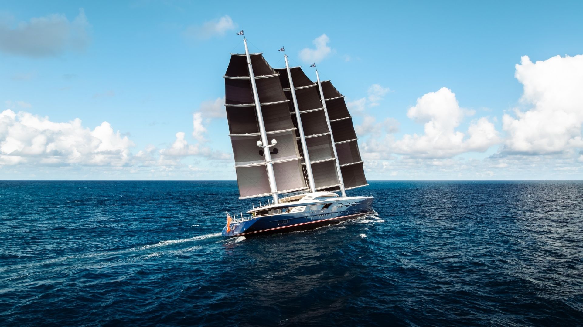 BLACK PEARL sailing