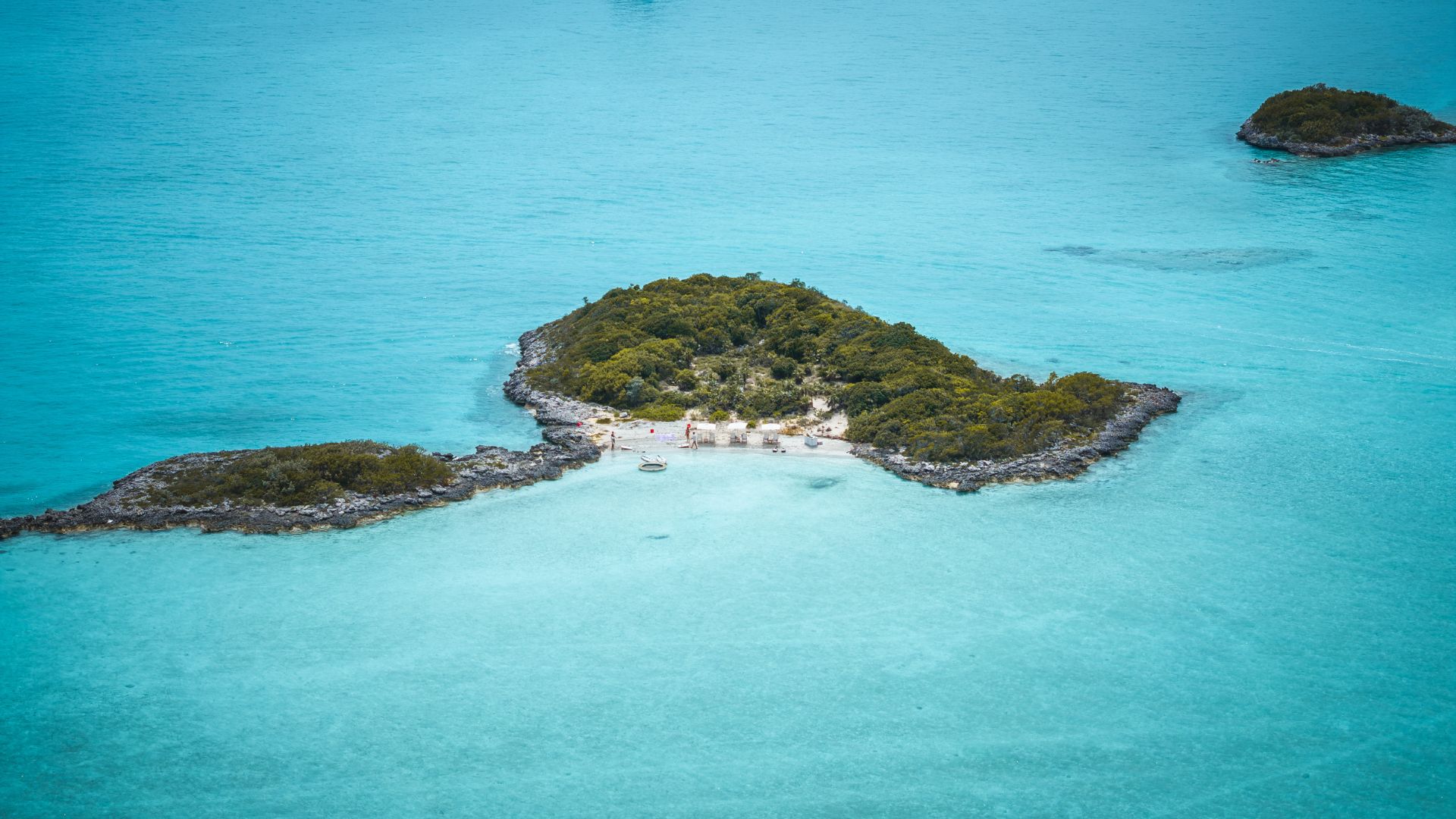Island with guests