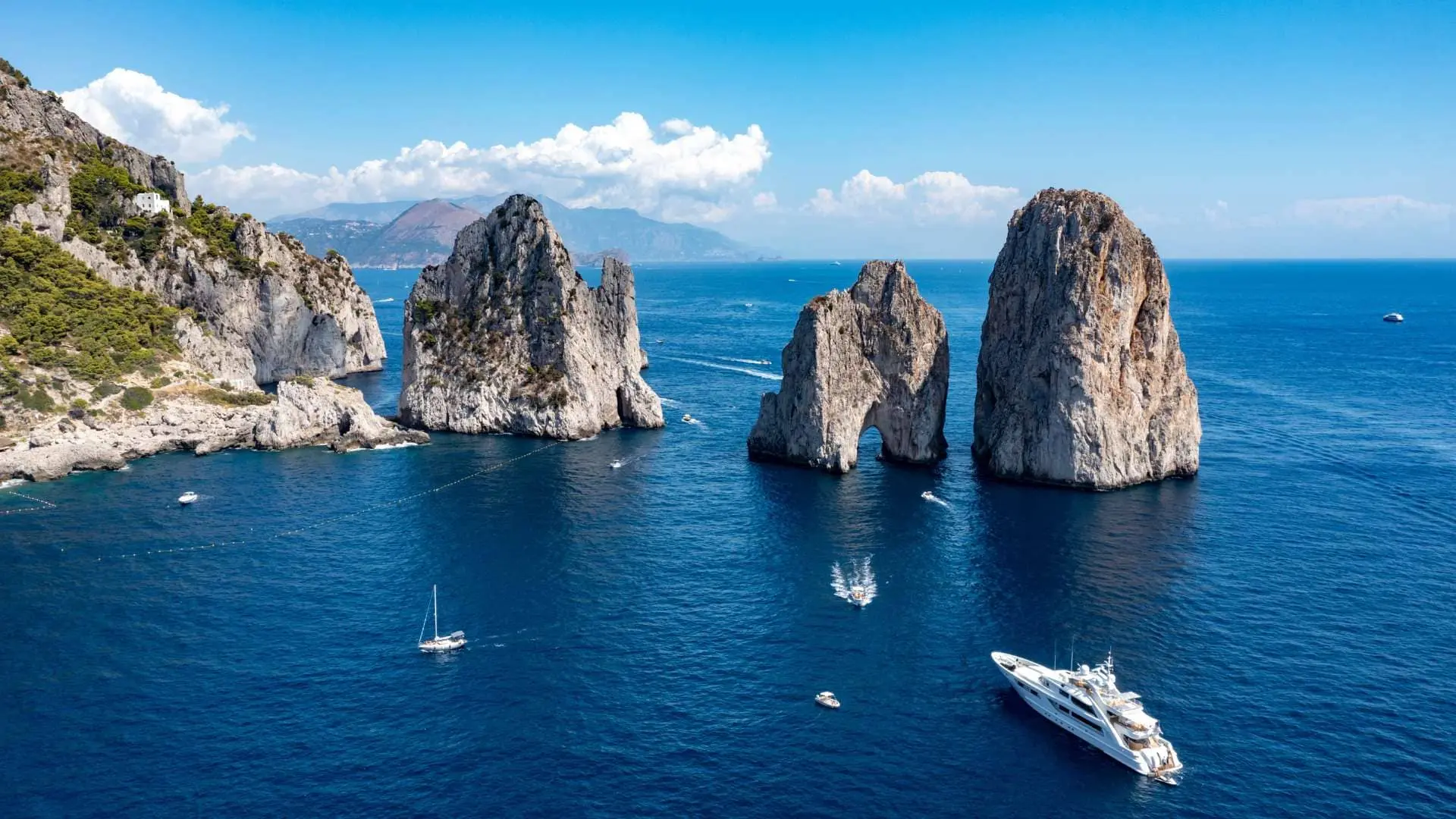 italy yacht charter hotspots capri
