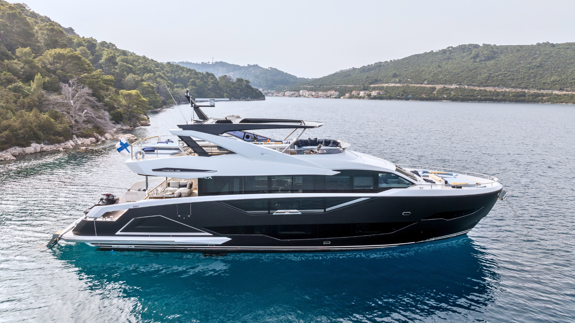 80 ft Luxury Yachts For Sale