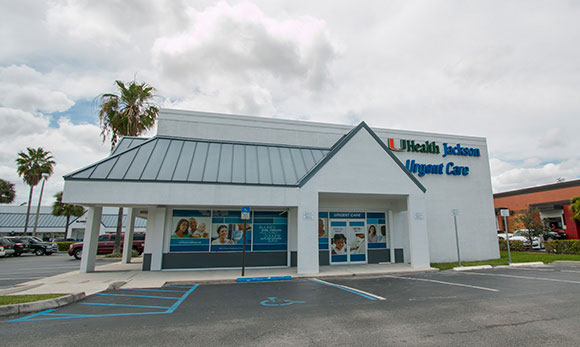Outdoor view of UHealth Jackson Urgent Care in Cutler Bay