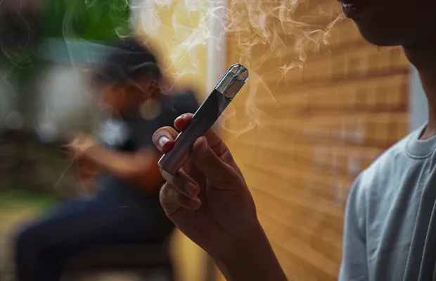 elfbar nachfüll pod läuft aus E-cigarette and Vaping Associated Lung Injury (EVALI)