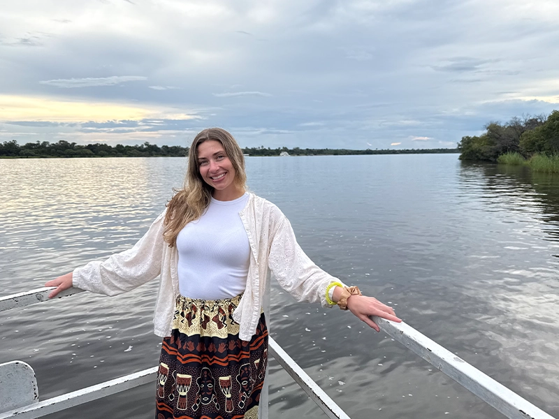 https://storage.googleapis.com/jacksonh/1/Julia-Cook-1.webp