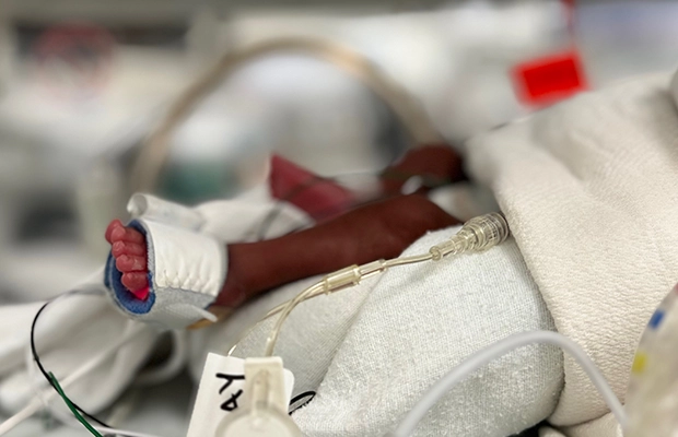 photo of baby in incubator