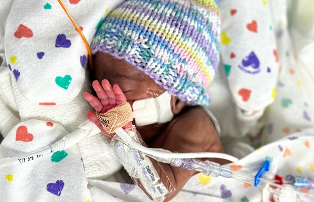 photo of baby in incubator