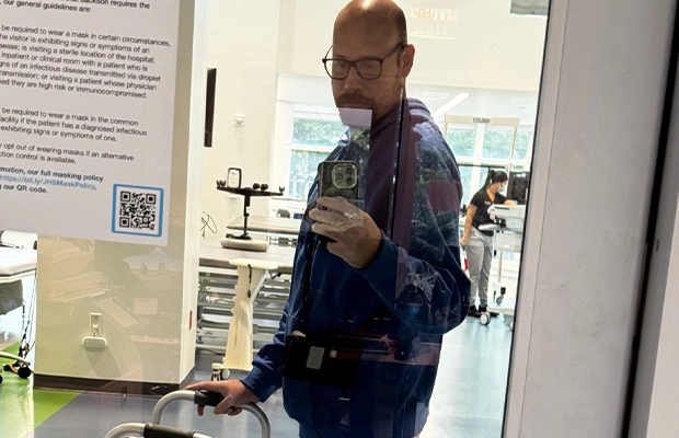 selfie of a man in the mirror