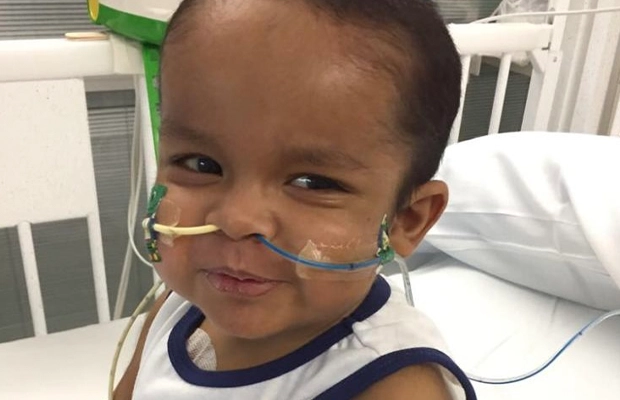intubated child