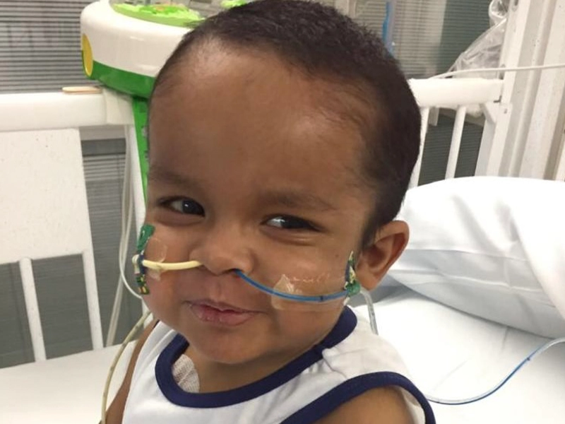 intubated child