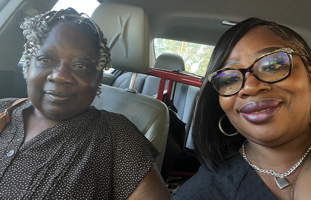 woman selfie with her grandmother