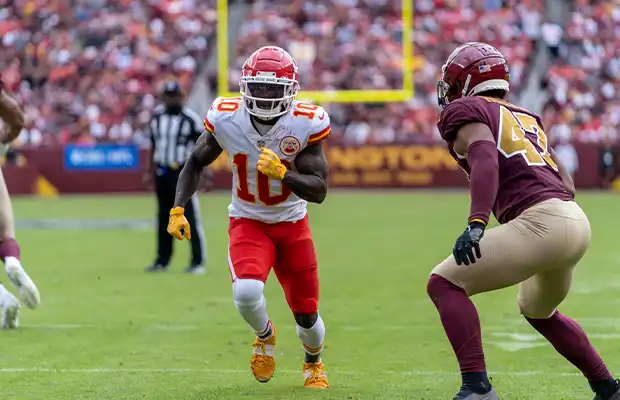 American football game where Tyreek Hill is seen