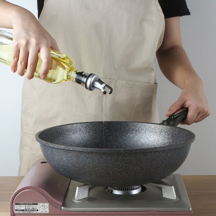 Botol Sirup Minyak Goreng Cuka Kecap Kaca 500ml Dengan Penutup Botol — 3